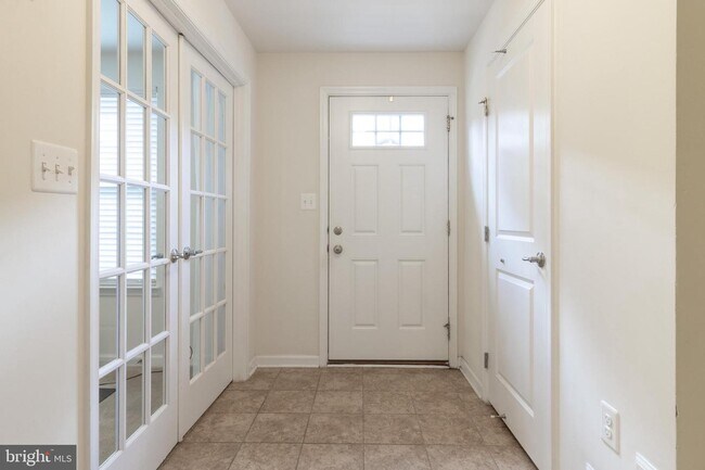 Foto del edificio - 4658 Hudson St