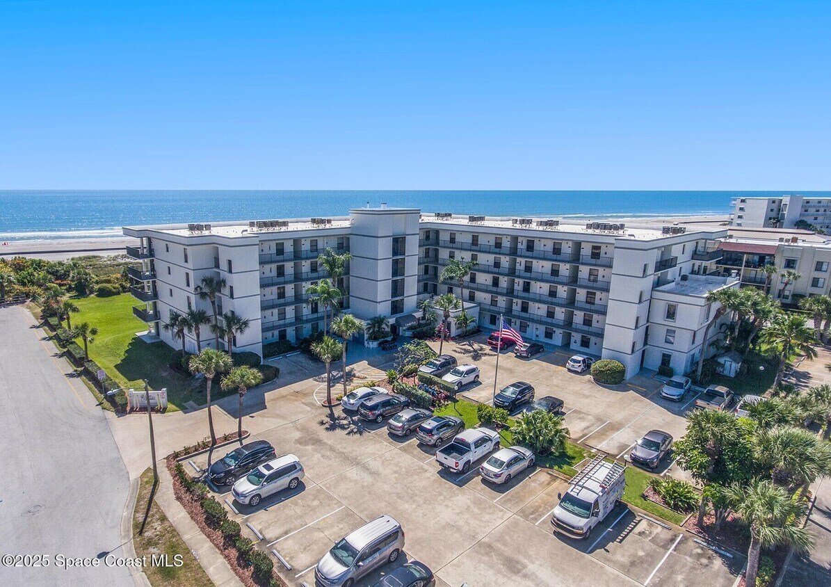 Foto principal - 7400 Ridgewood Ave