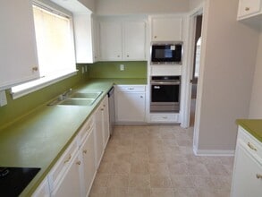 Building Photo - 12607 Big Stone Dr