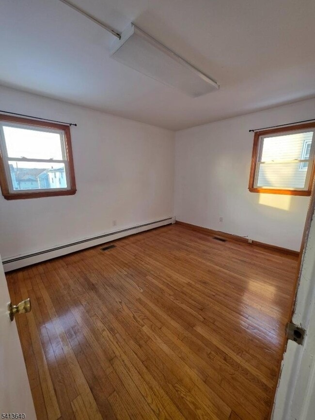 Building Photo - 71 Newark Pl