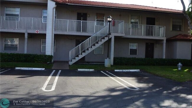 Building Photo - 8820 Royal Palm Blvd