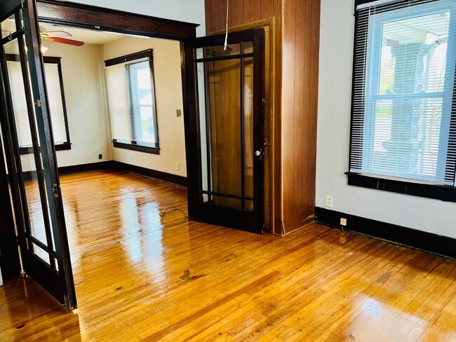 Foto del edificio - 2101 W Lee St