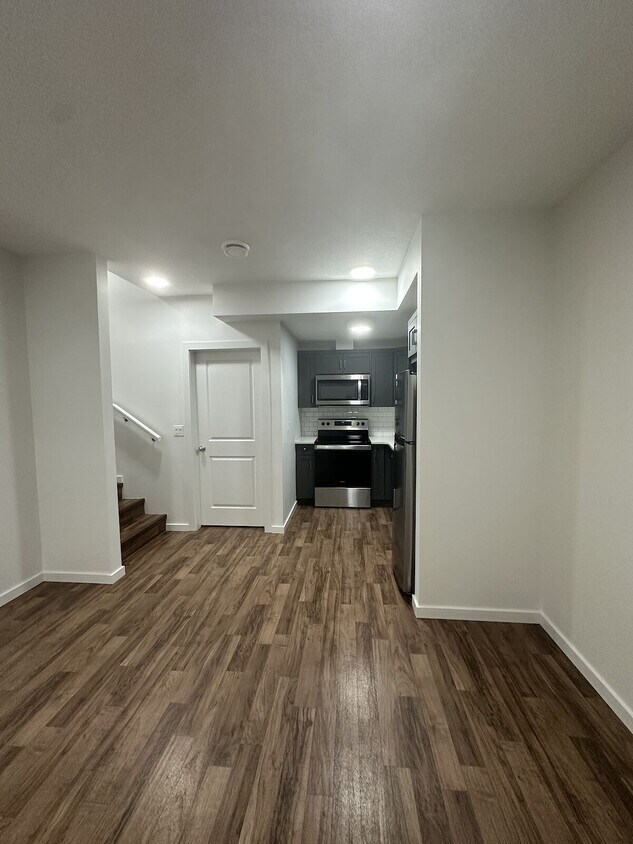 Photo principale - COZY AND BEAUTIFUL 1 BDRM+ 1 BATH, BASEMEN...