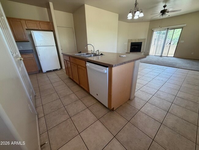 Foto del edificio - 830 Corazon Ln