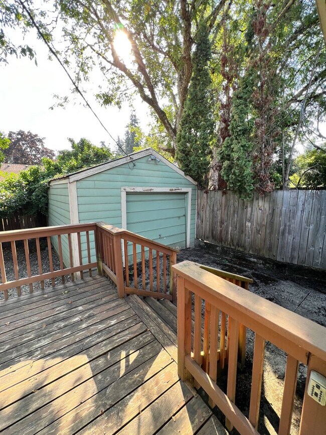 Building Photo - CUTE 3 BED 1 BATH HOME LOCATED IN SOUTH SALEM