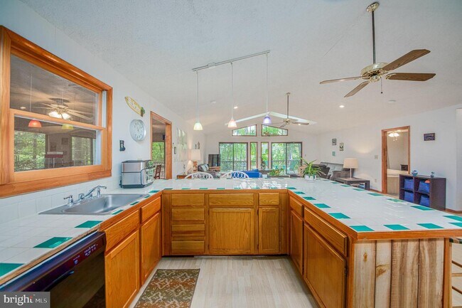 Building Photo - 5408 Harbour Bluff