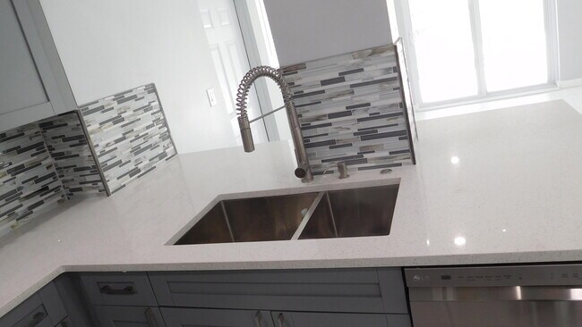 Foto del edificio - 258 NE 22nd St
