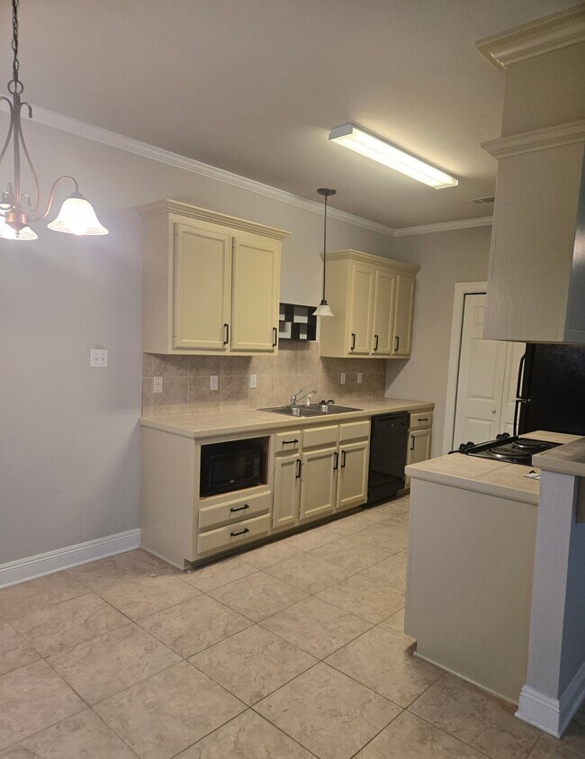 Foto del edificio - 818 Meadow Bend Dr