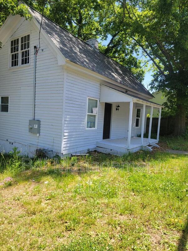 Building Photo - 46 Little St