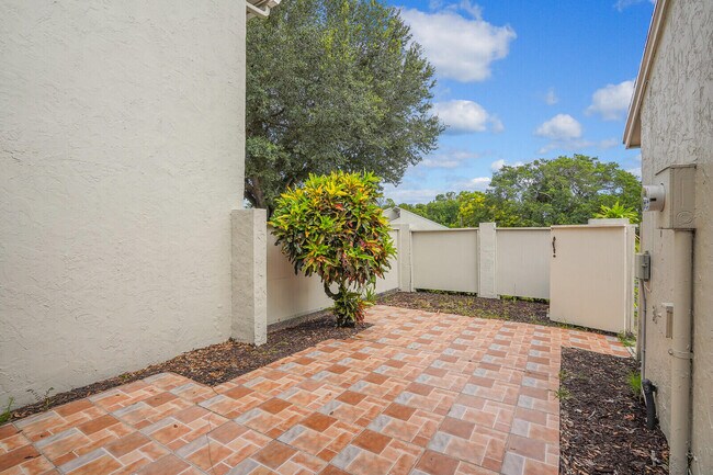 Building Photo - 12712 Spinnaker Ln