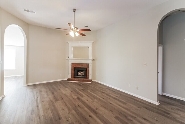 Building Photo - 6163 E Morgan Manor Dr