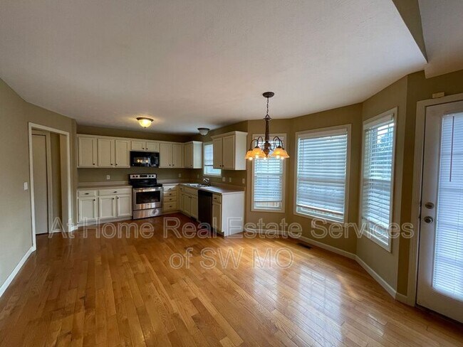 Foto del edificio - 1350 W Berkshire Ave