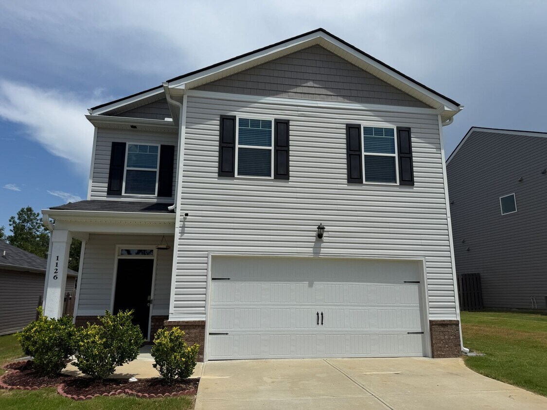 Primary Photo - Open concept 4 bed, 2.5 bath home with fen...