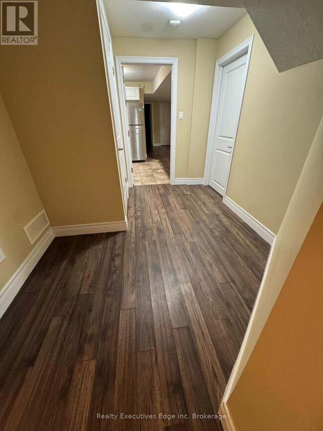 Building Photo - 111 Dallan Dr