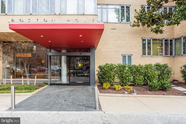 Foto del edificio - 1711 Massachusetts Ave NW