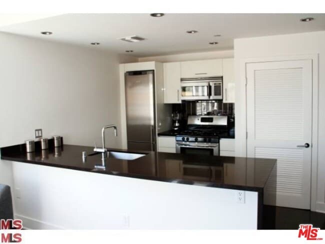 Building Photo - 1700 Sawtelle Blvd