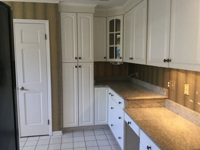 Building Photo - Fairfield