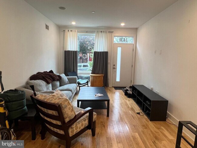 Foto del edificio - 1431 N 28th St