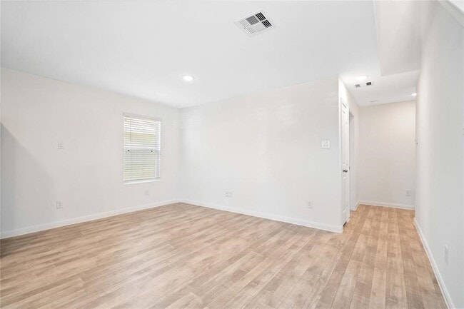 Foto del edificio - 16559 Colleen Pl