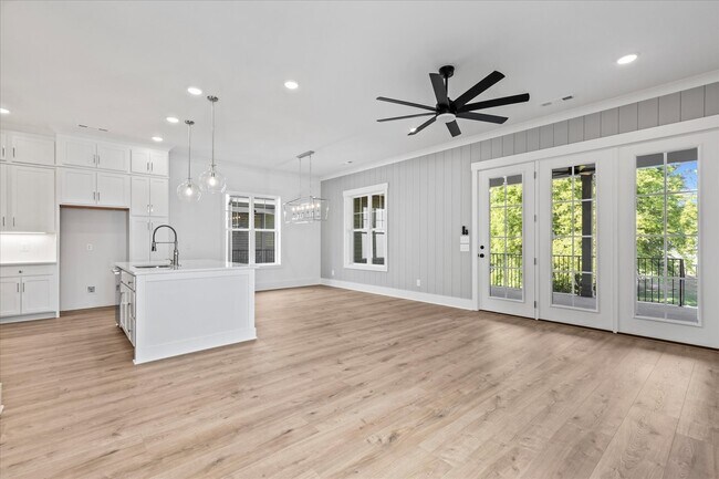 Foto del edificio - 321 Old Shackle Island Rd