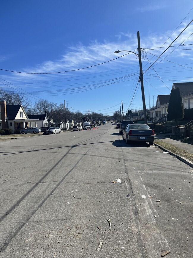 Foto del edificio - 418 Breckenridge St