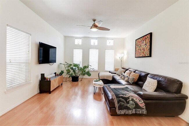 Foto del edificio - 4004 Foxtail Palm Ct