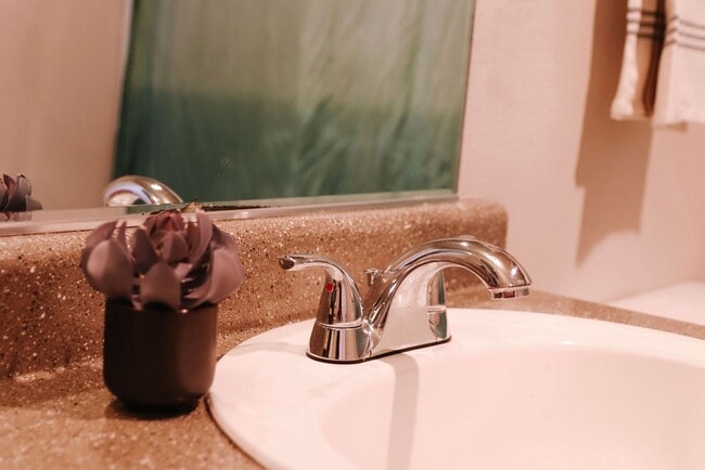 Photo - Life Just Got Better Come See For Yourself... Apartment