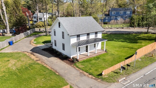 Foto del edificio - 152 Partrick Ave