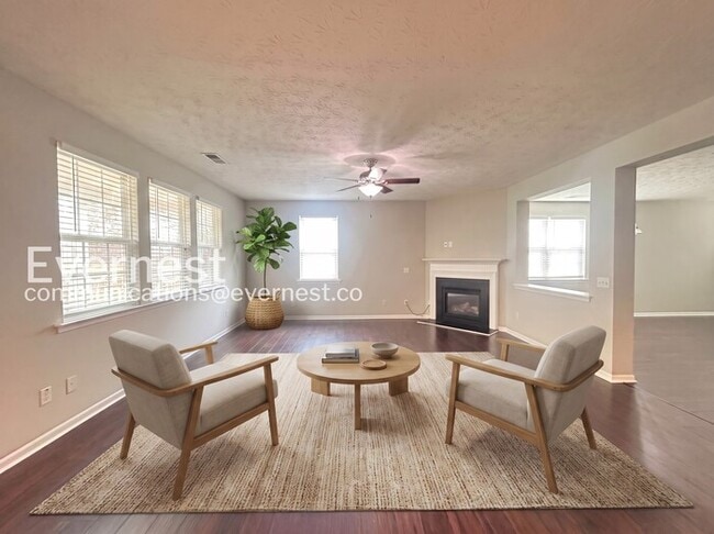 Building Photo - 6621 Waterton Ave SW