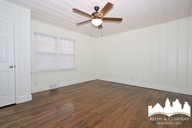 Foto del edificio - 3581 Highland Park Pl