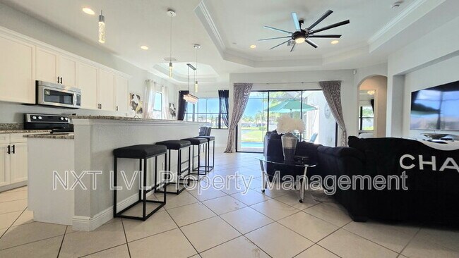 Building Photo - 1685 Serrano Cir