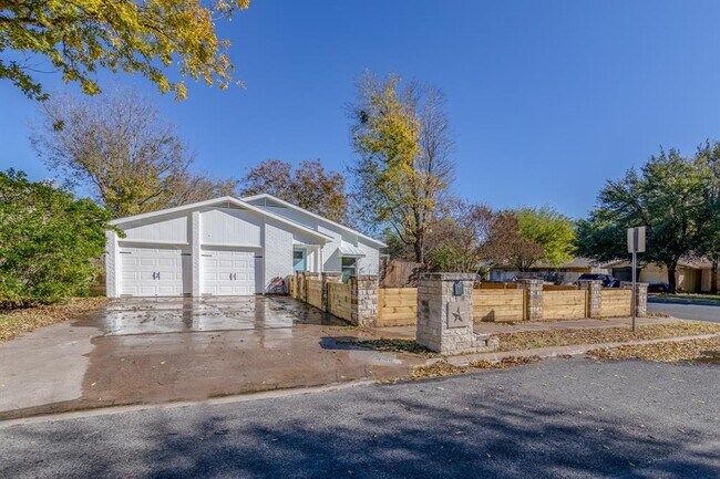 Building Photo - 2516 Palo Verde Dr
