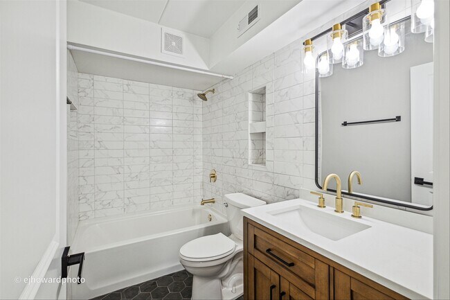 Foto del edificio - 9200 W 140th St