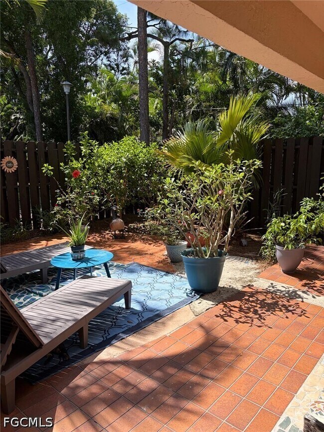 Foto del edificio - 7123 Penner Ln