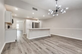 Building Photo - 5231 Dickens Dr