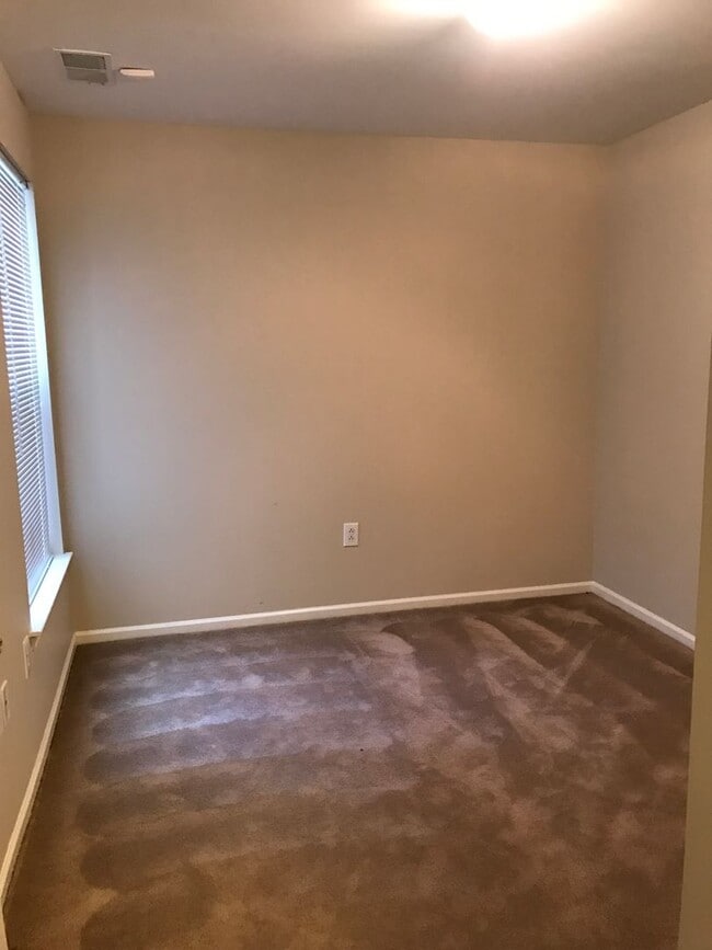 Photo - 615 N 44th St Apartment