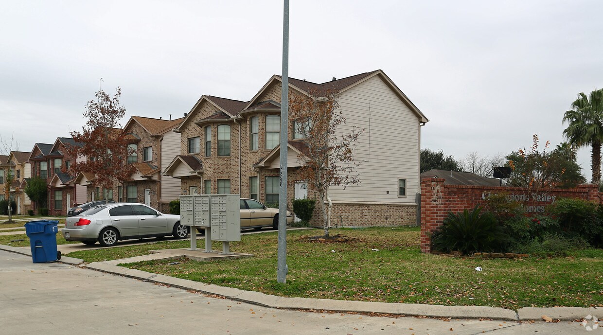 Primary Photo - Champions Valley Townhomes