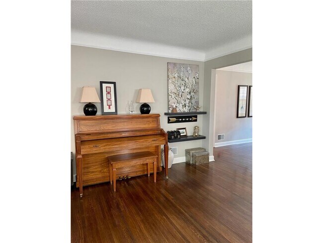 Foto del edificio - 5533 Logan Ave S