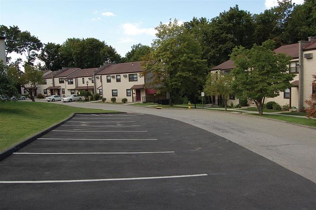 Building Photo - View Living Apartments