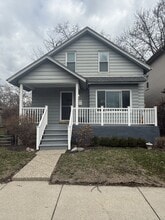 Building Photo - 221 E Bennett St