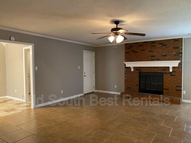 Foto del edificio - 4285 Timber Rise Rd