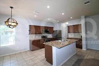 Building Photo - 1115 Quartz Trl