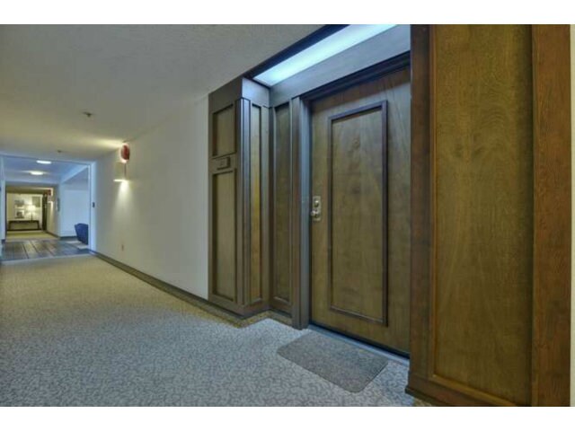 Foto del edificio - 410 Sheridan Ave