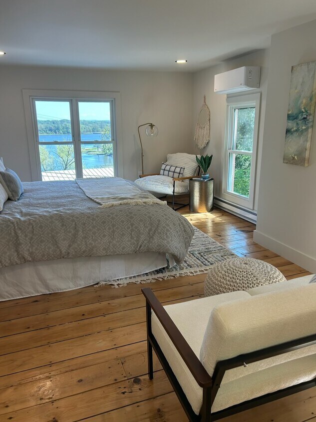 Foto principal - 18 Riverside Ave