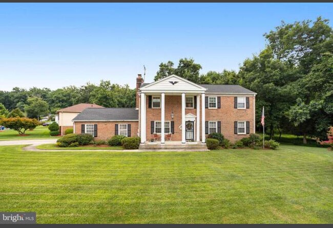 Building Photo - 11401 Dundee Dr