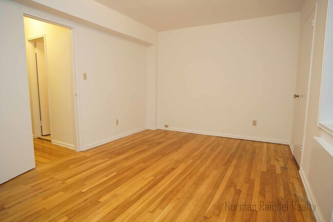 Building Photo - 514 Ocean Pkwy