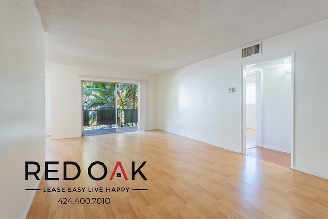 Building Photo - 319 S Clark Dr