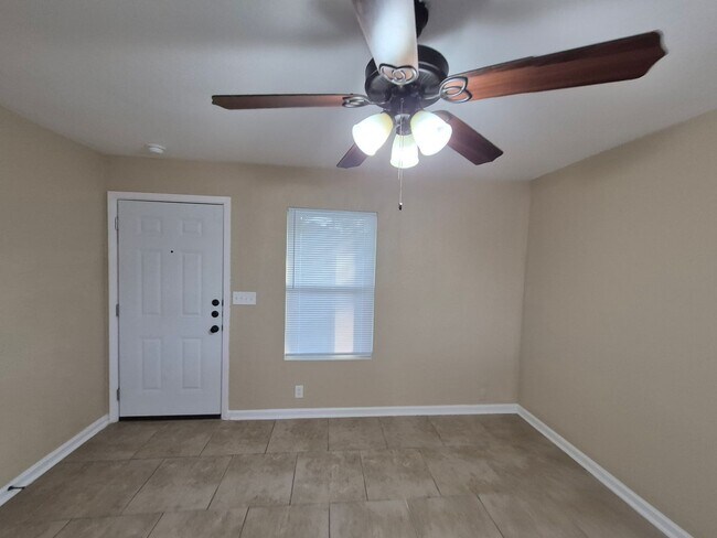 Foto del edificio - 7215 Glen Heights