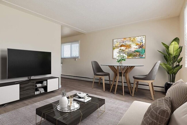 Building Photo - Chelsey Manor