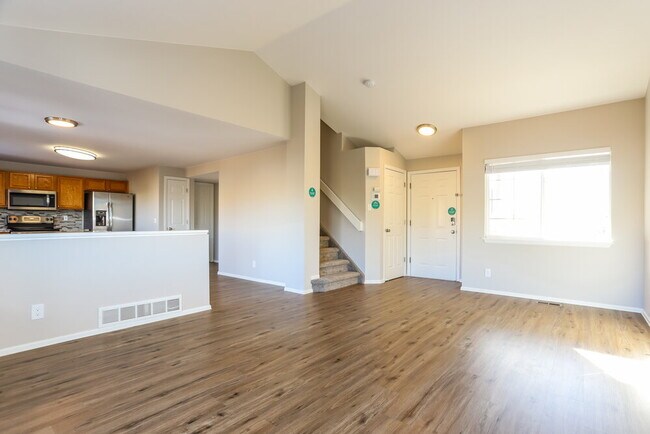 Building Photo - 647 Branding Iron Ln